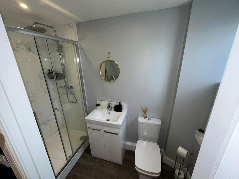 The Gate House - 3 Bed & Parking Villa EDI Kültér fotó